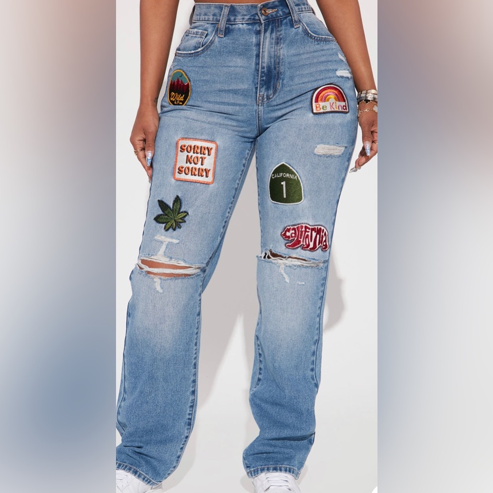 BRAND NEW NEVER WORN California High Rise Straight Leg Jeans - Medium Wash